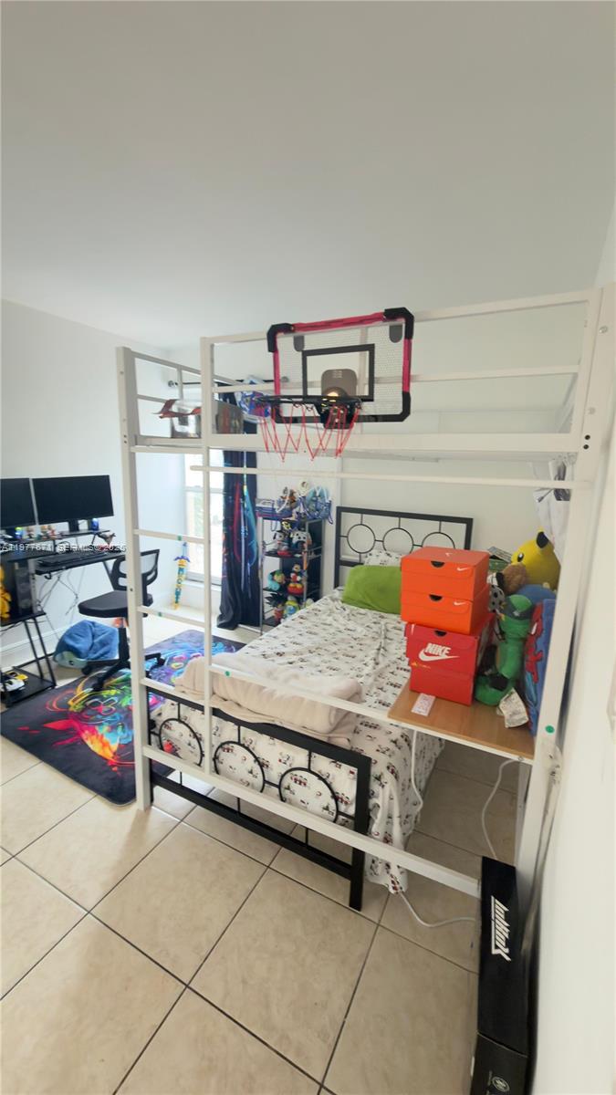 11925 NE 2nd Ave #B207 North Miami, FL 33161