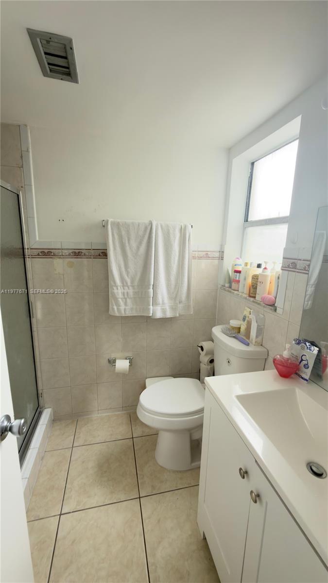 11925 NE 2nd Ave #B207 North Miami, FL 33161