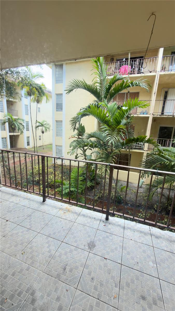 11925 NE 2nd Ave #B207 North Miami, FL 33161