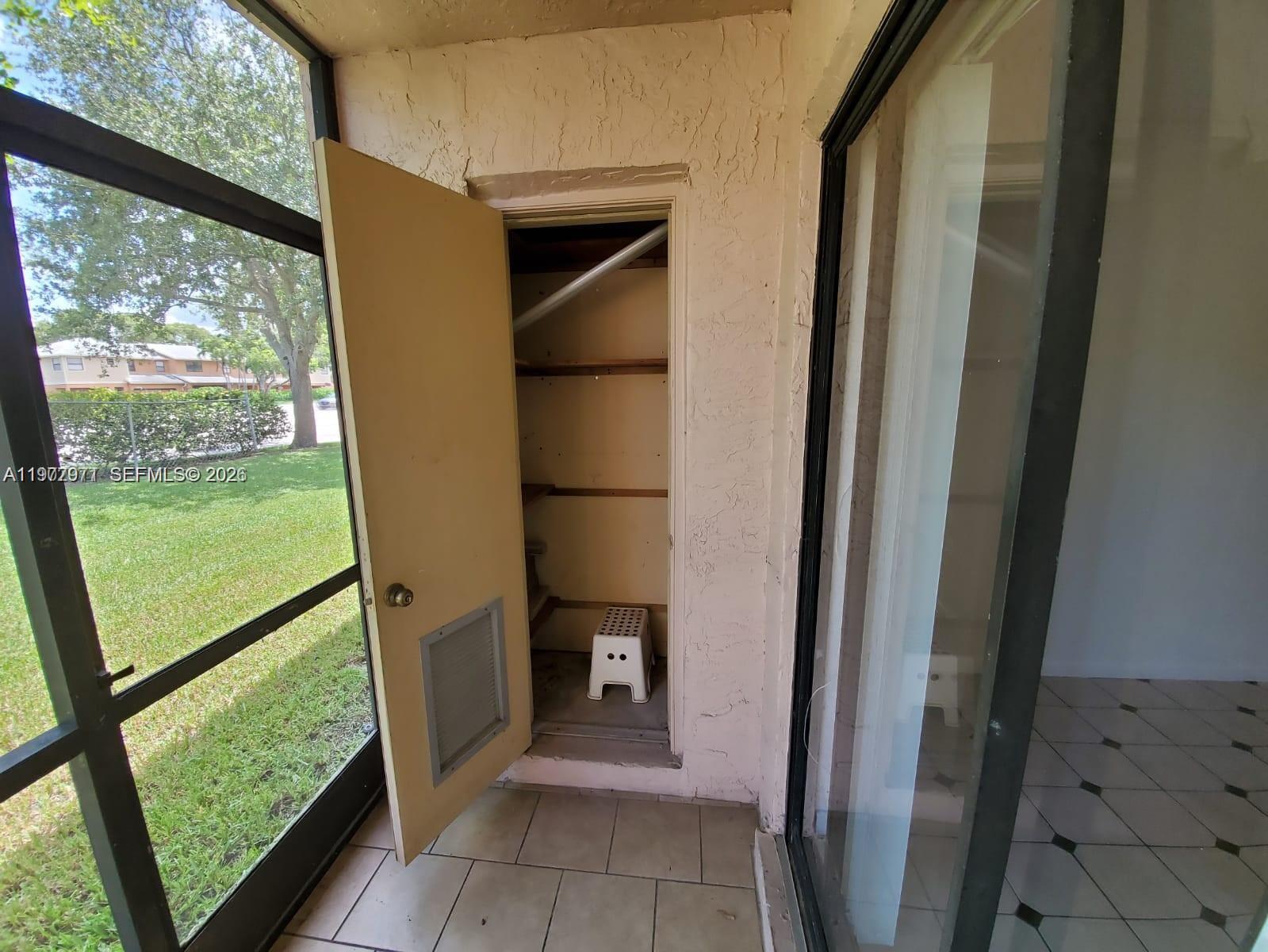 10456 NW 10th St #105 Pembroke Pines, FL 33026