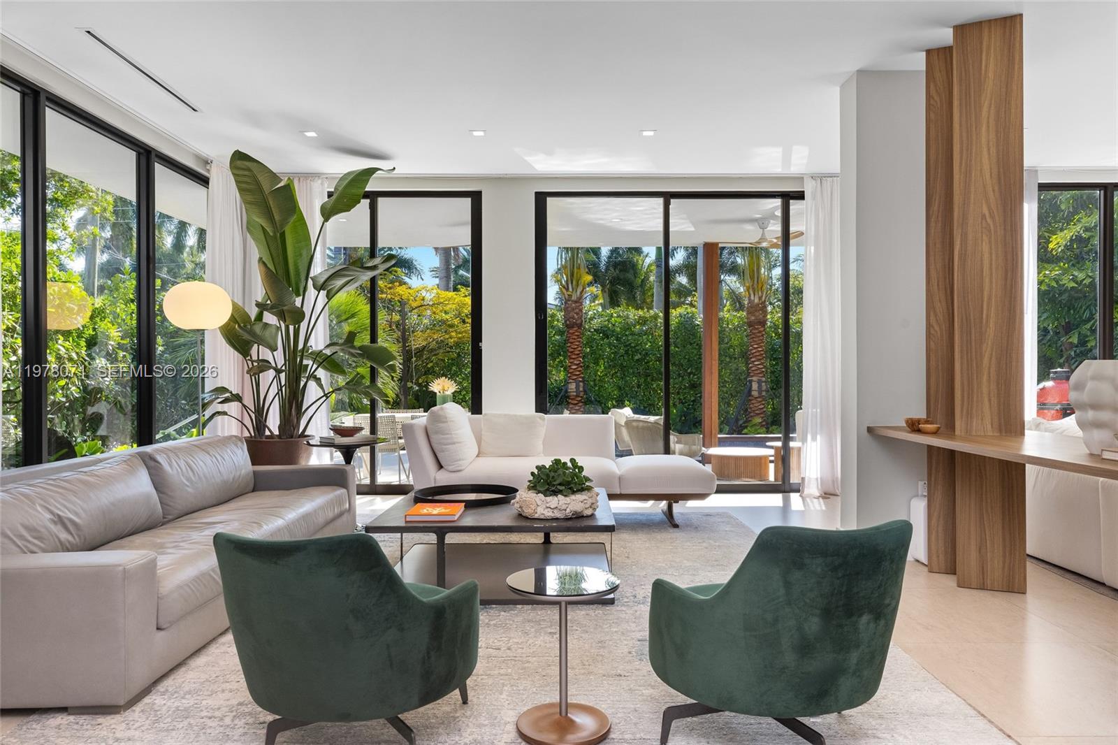 5701 N Bay Rd Miami Beach, FL 33140