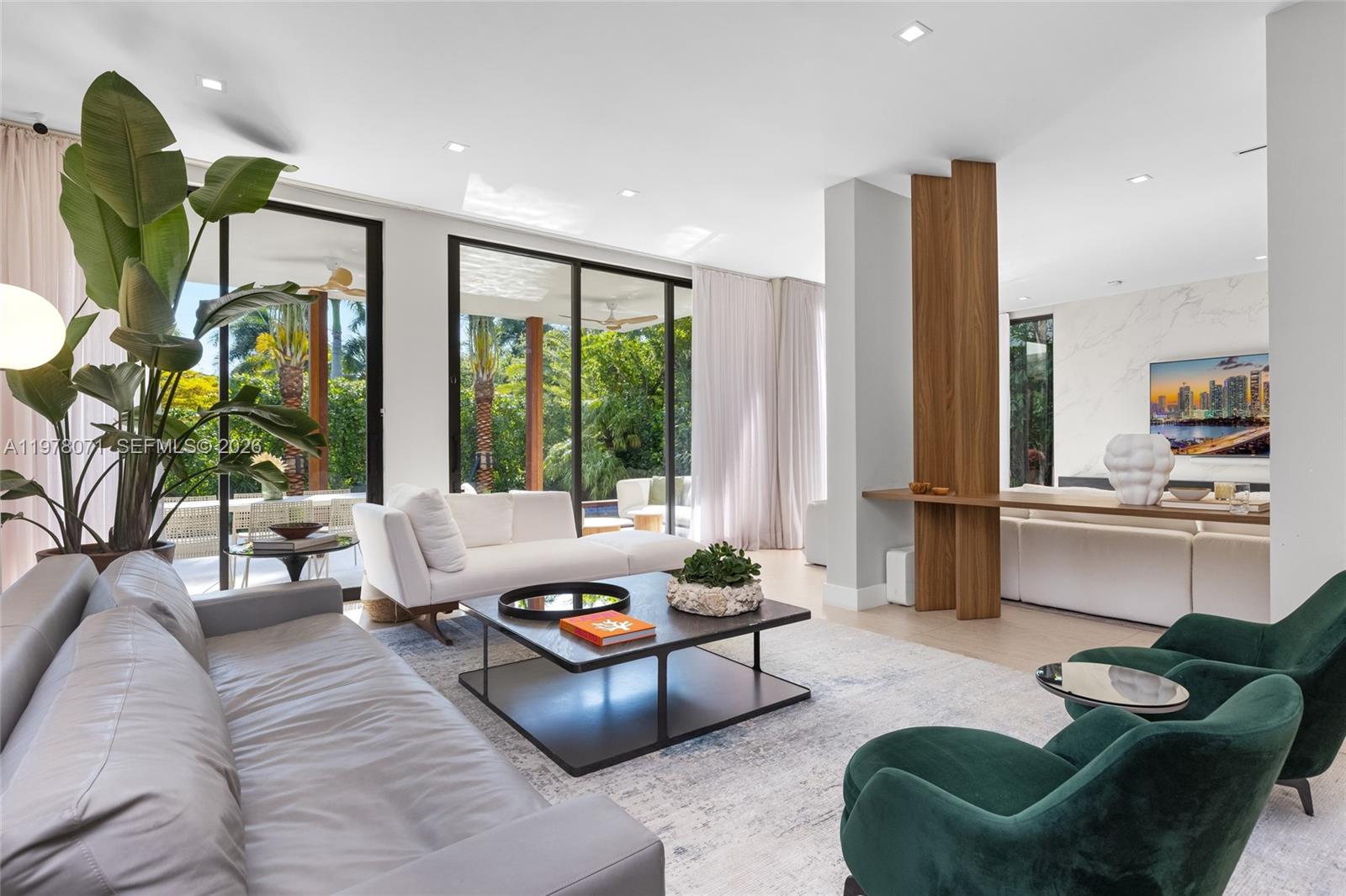 5701 N Bay Rd Miami Beach, FL 33140