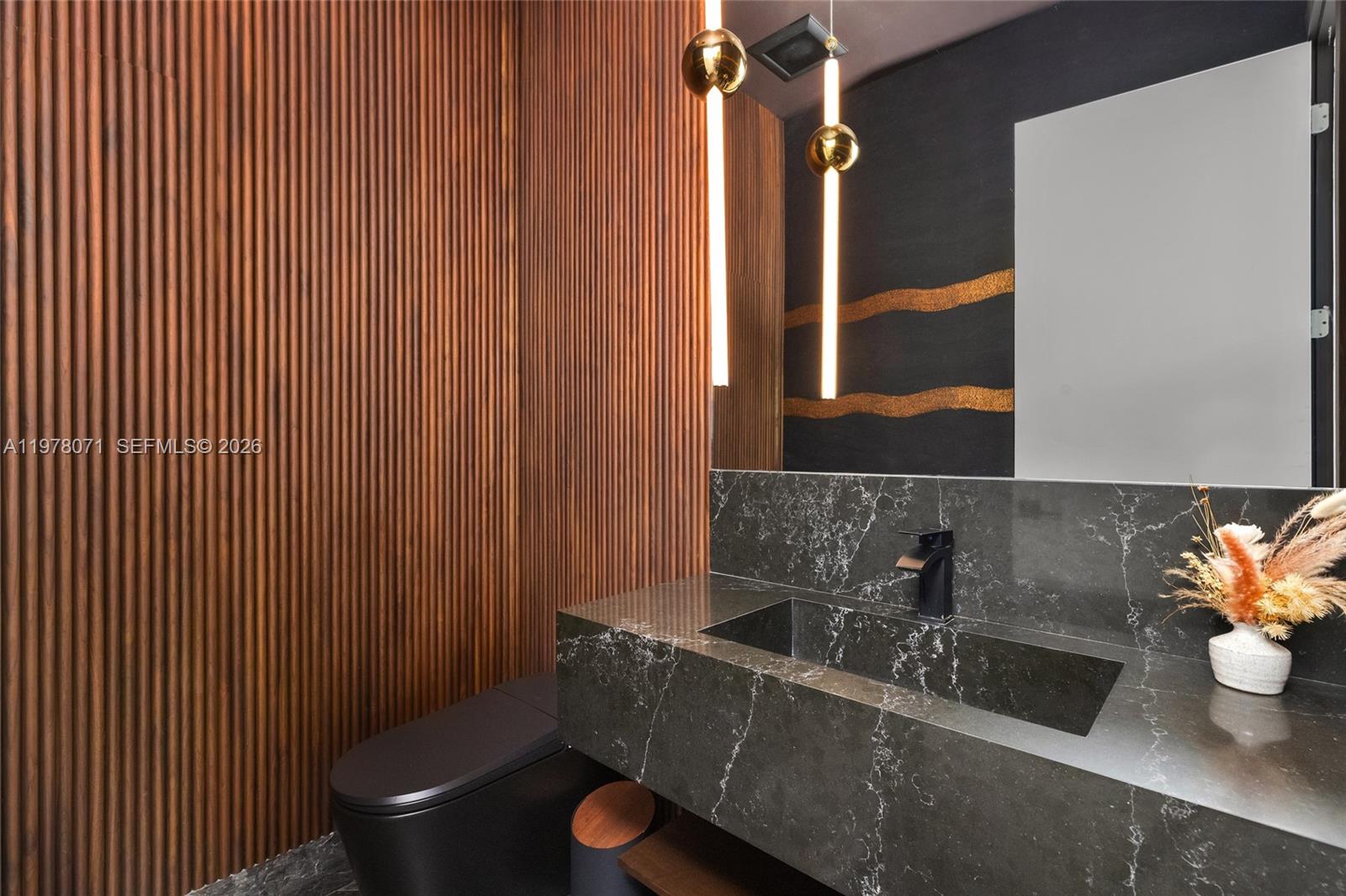 5701 N Bay Rd Miami Beach, FL 33140