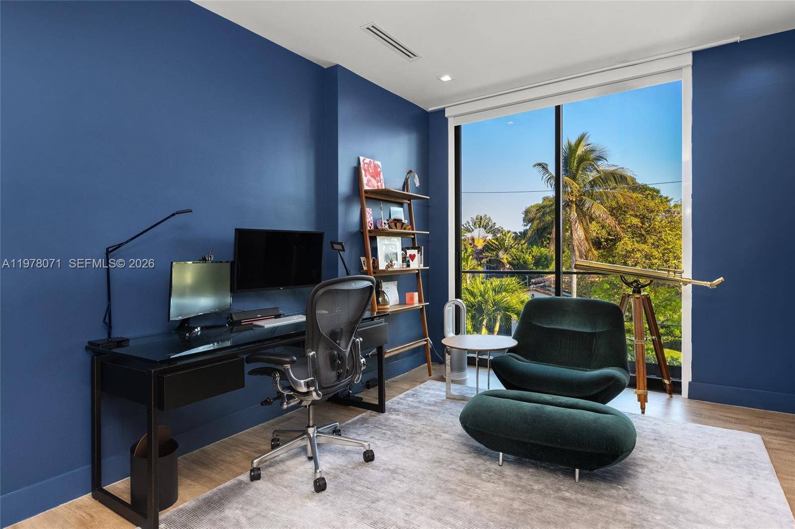 5701 N Bay Rd Miami Beach, FL 33140