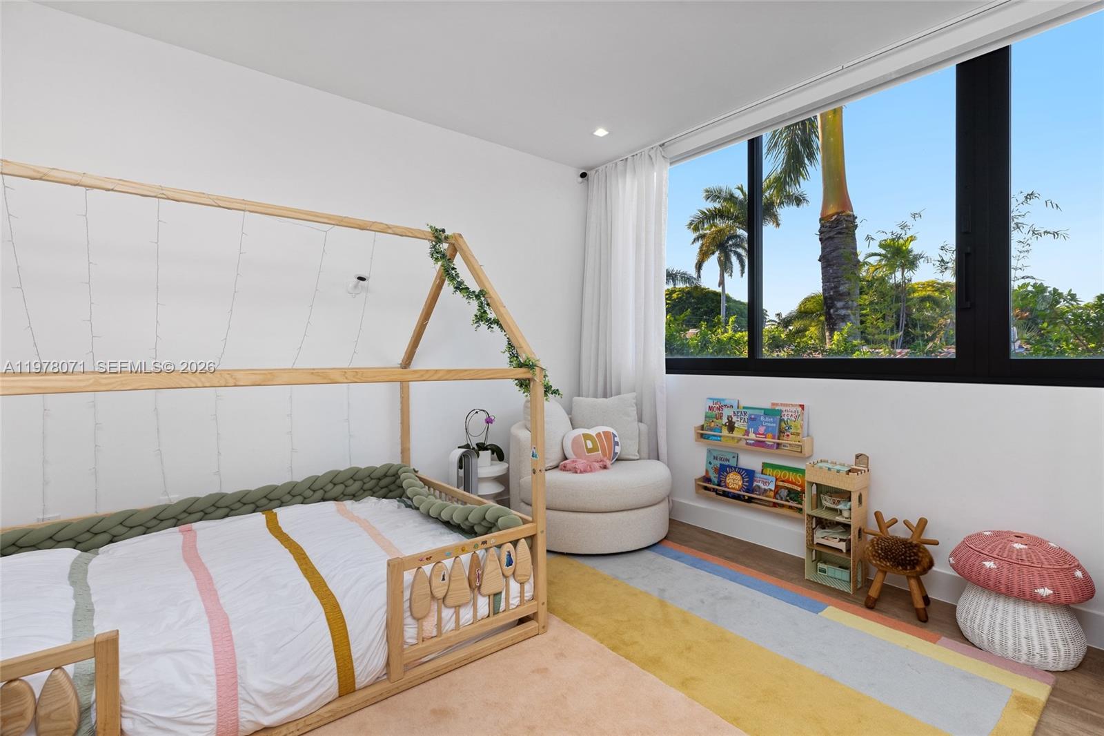 5701 N Bay Rd Miami Beach, FL 33140