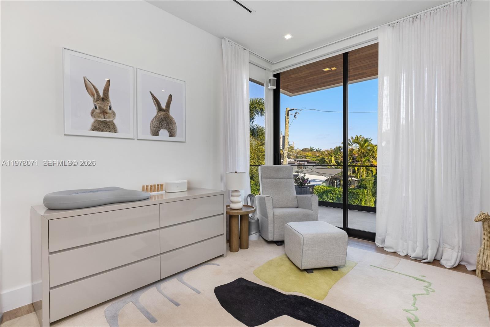 5701 N Bay Rd Miami Beach, FL 33140