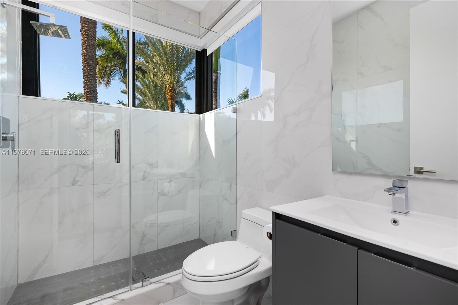 5701 N Bay Rd Miami Beach, FL 33140