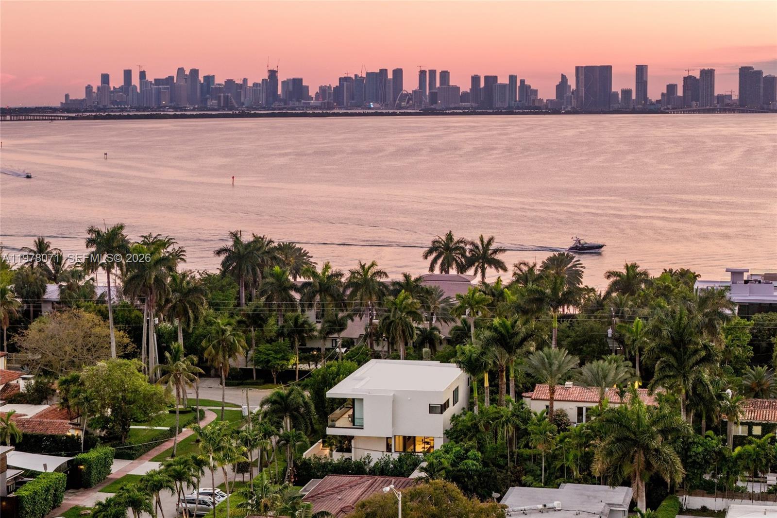 5701 N Bay Rd Miami Beach, FL 33140