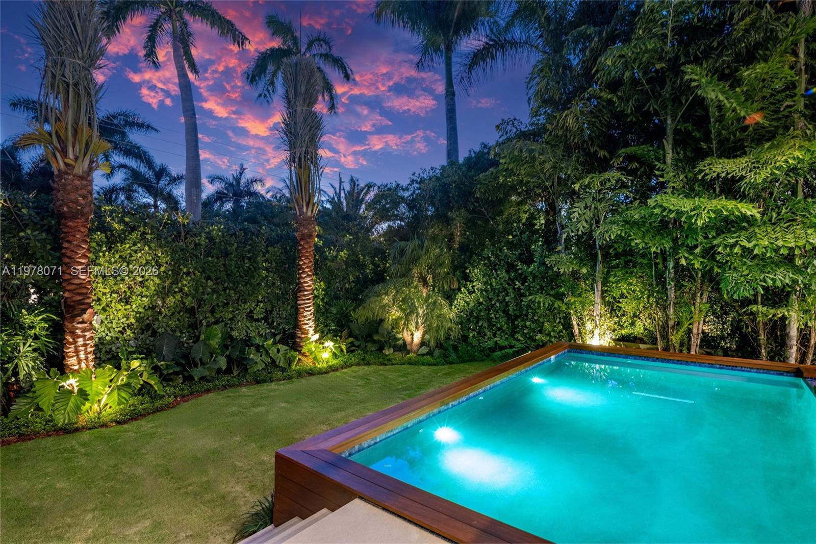 5701 N Bay Rd Miami Beach, FL 33140