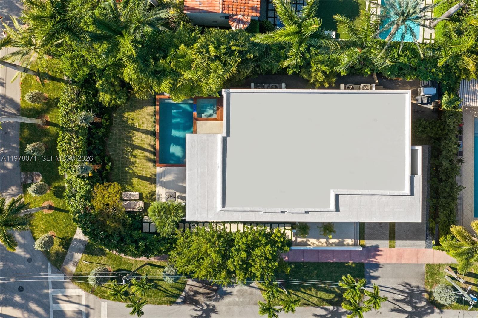 5701 N Bay Rd Miami Beach, FL 33140