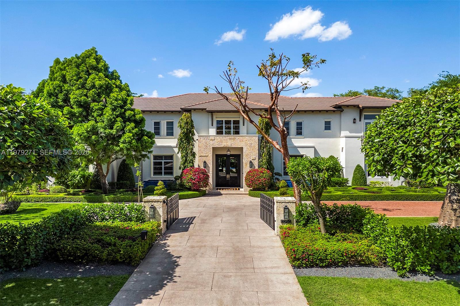 11750 SW 68th Ct Pinecrest, FL 33156