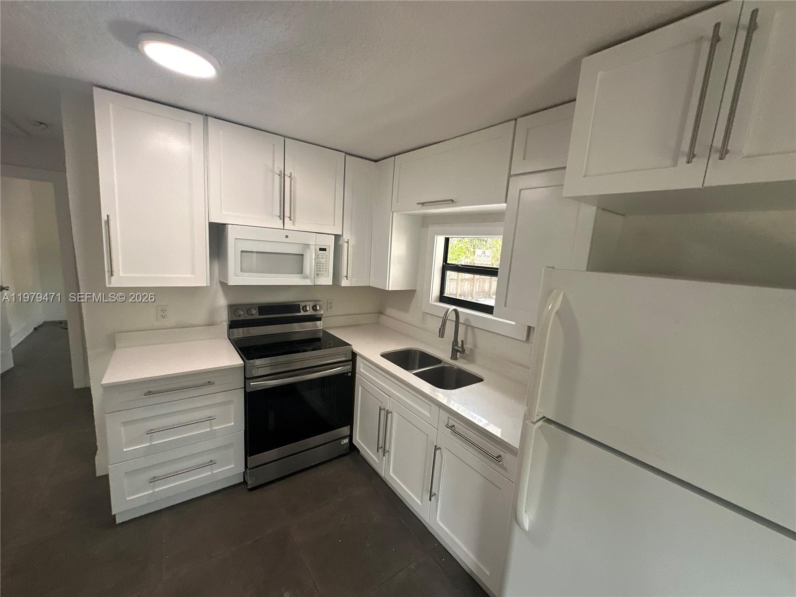 1361 NW 59th St Miami, FL 33142