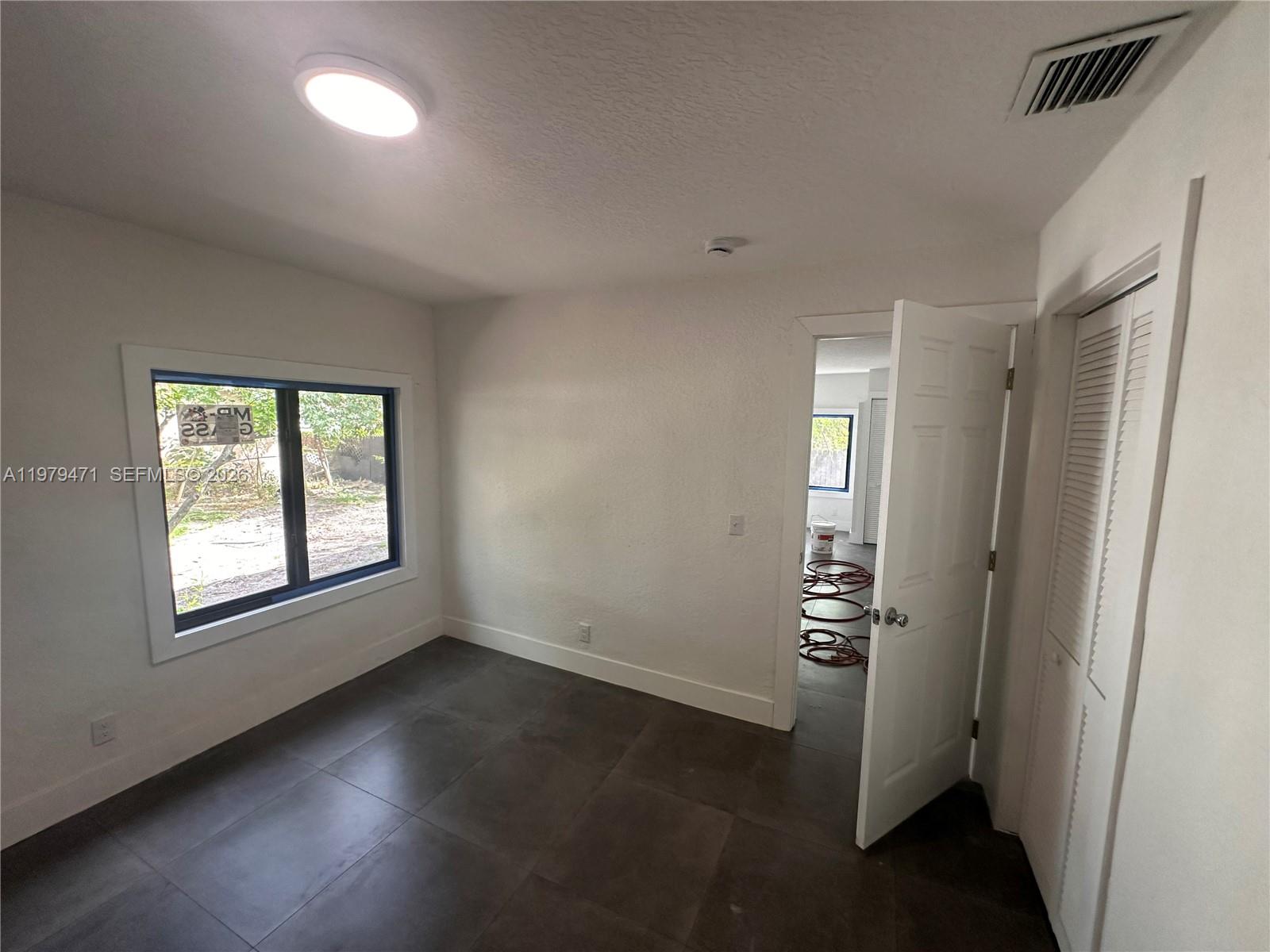 1361 NW 59th St Miami, FL 33142