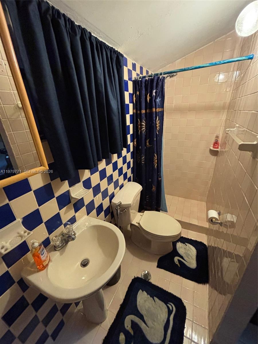 3533 NW 2nd Ter Miami, FL 33125