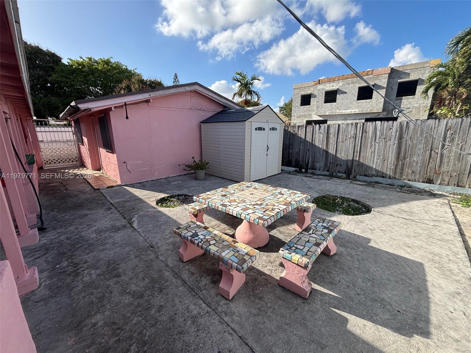 3533 NW 2nd Ter Miami, FL 33125