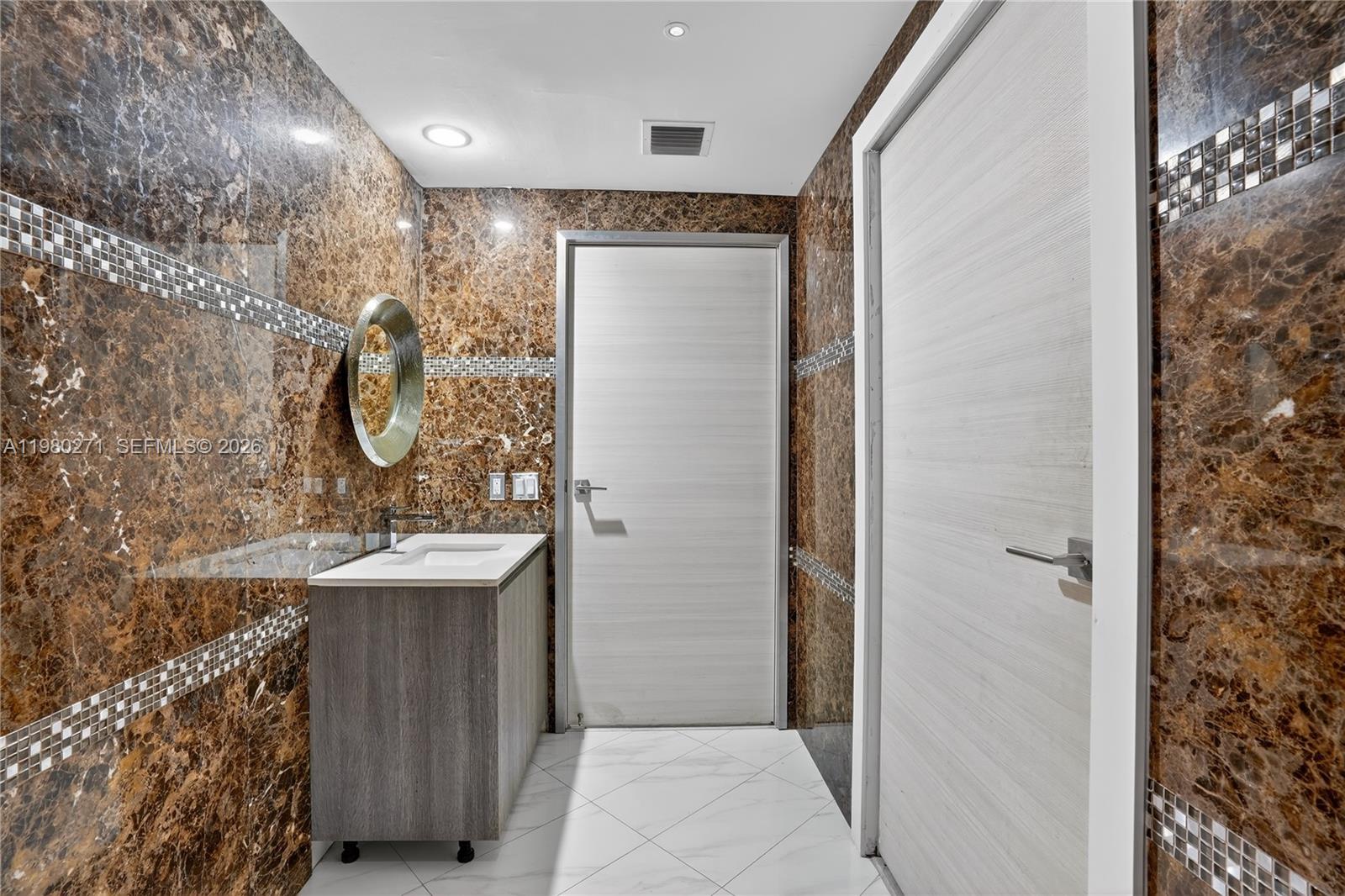 801 S Miami Ave #2805 Miami, FL 33130