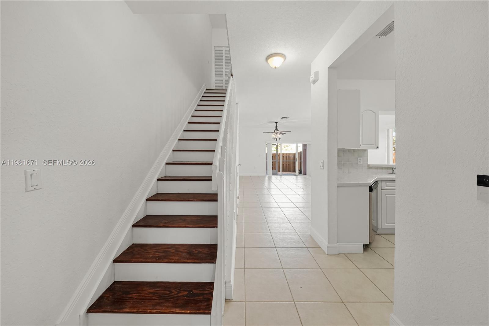 1166 NW 100th Ave Pembroke Pines, FL 33024