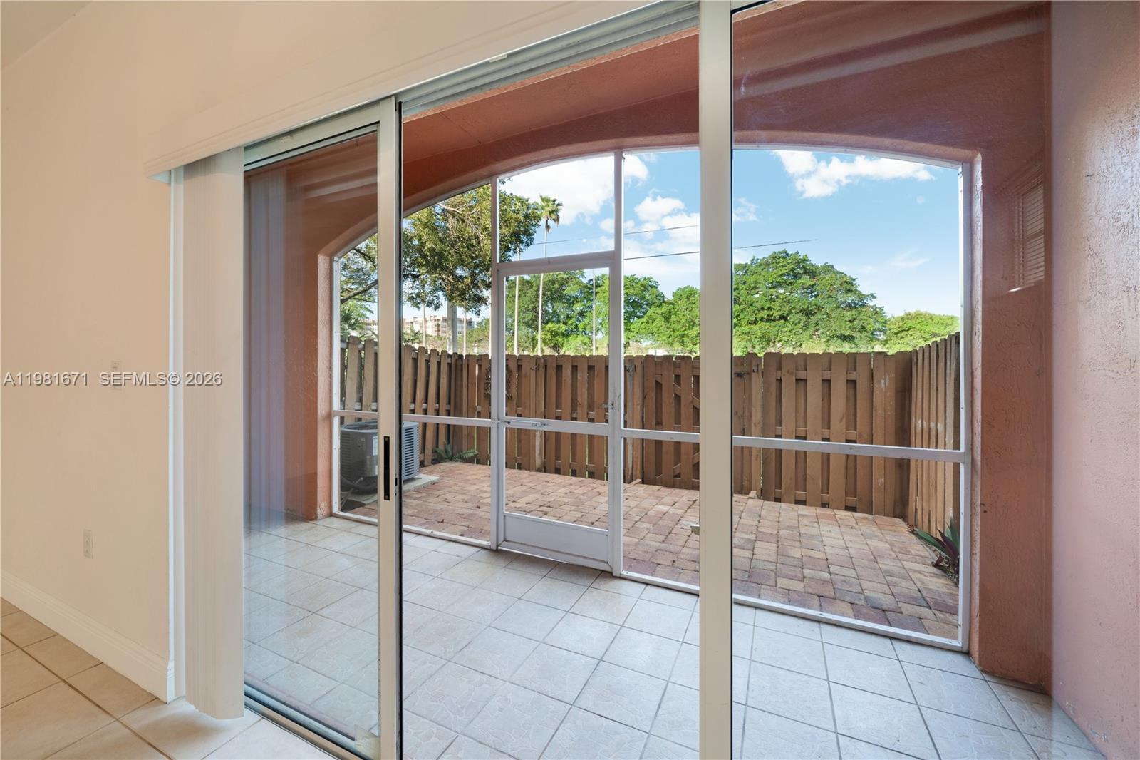 1166 NW 100th Ave Pembroke Pines, FL 33024