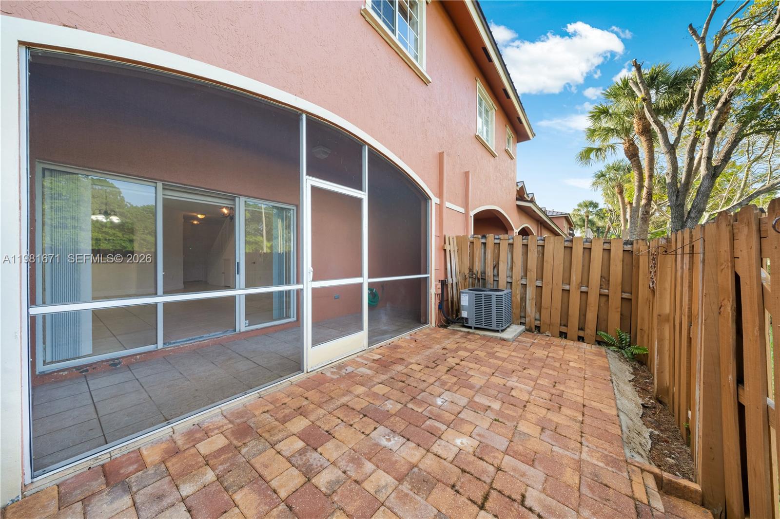 1166 NW 100th Ave Pembroke Pines, FL 33024