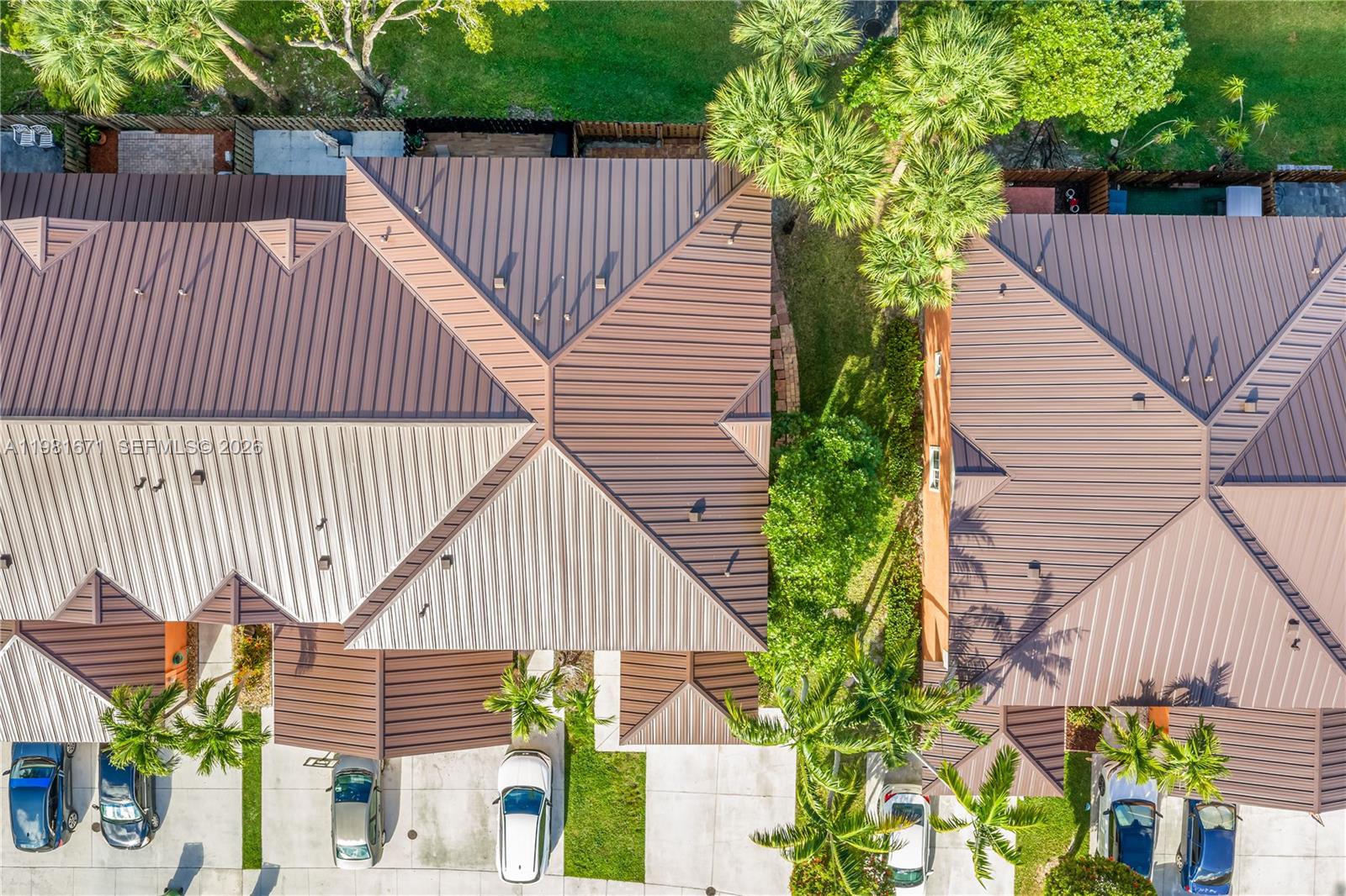 1166 NW 100th Ave Pembroke Pines, FL 33024