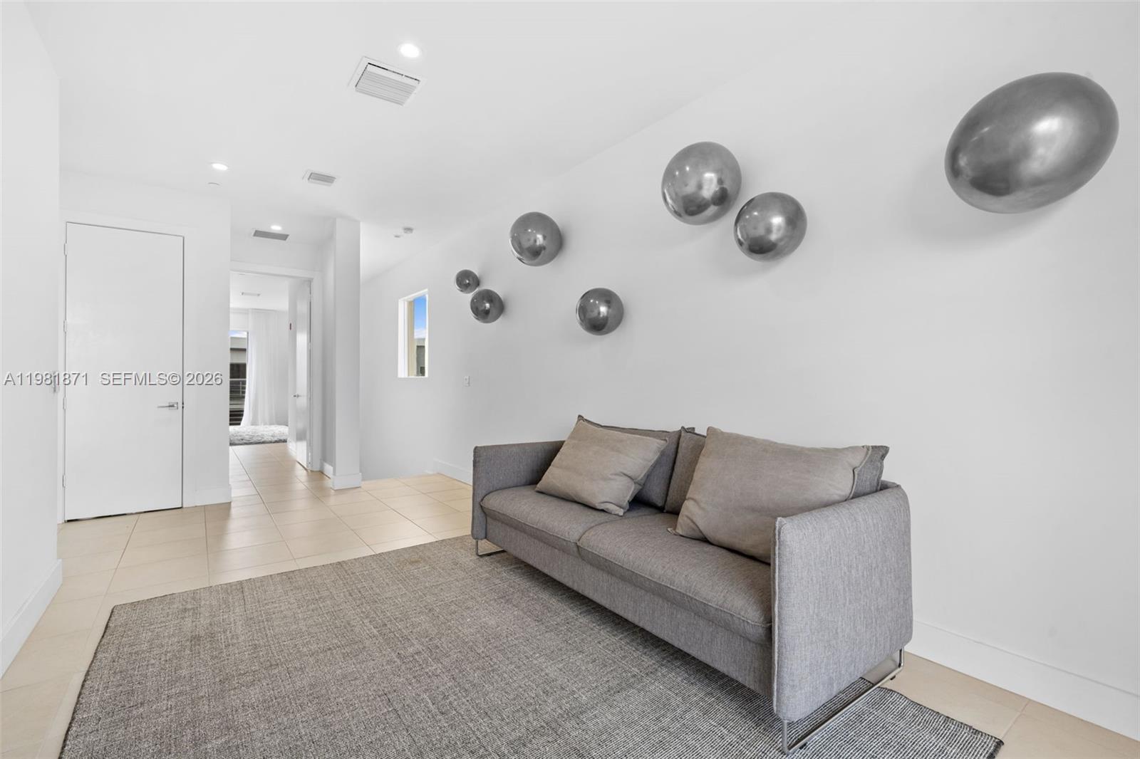 1034 NE 18th Ave #205 Fort Lauderdale, FL 33304