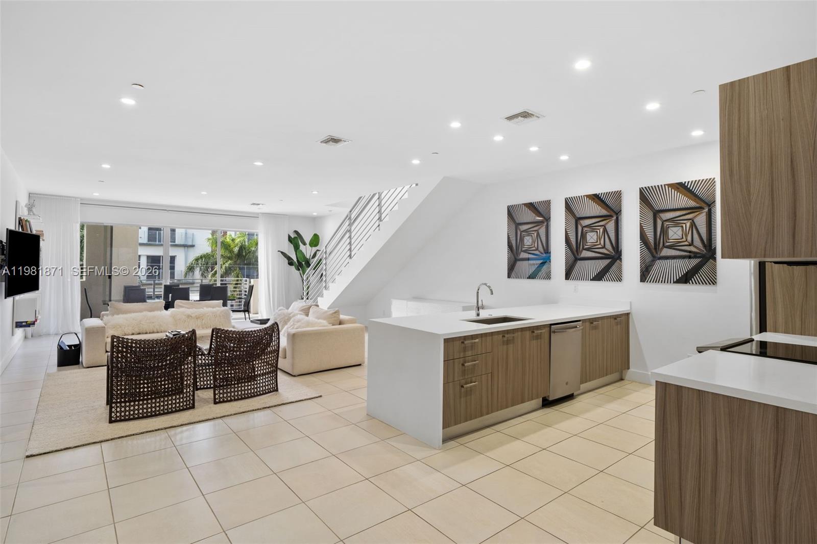 1034 NE 18th Ave #205 Fort Lauderdale, FL 33304