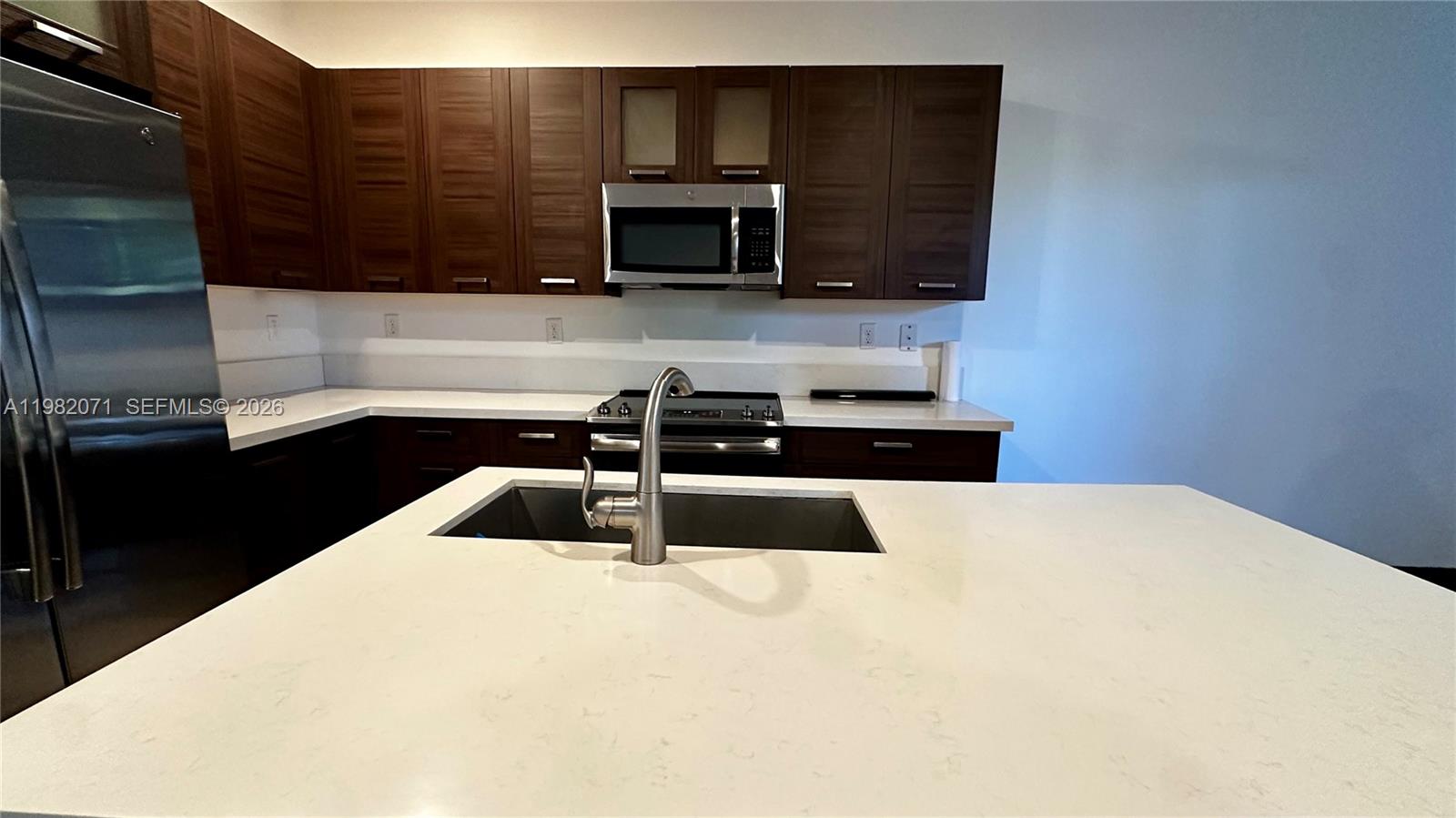 9155 NW 161st St Miami Lakes, FL 33018