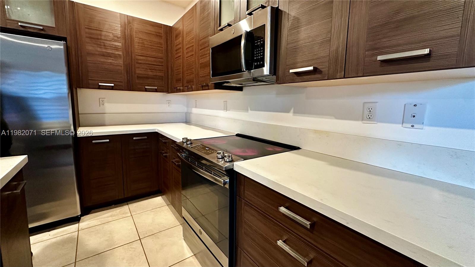 9155 NW 161st St Miami Lakes, FL 33018