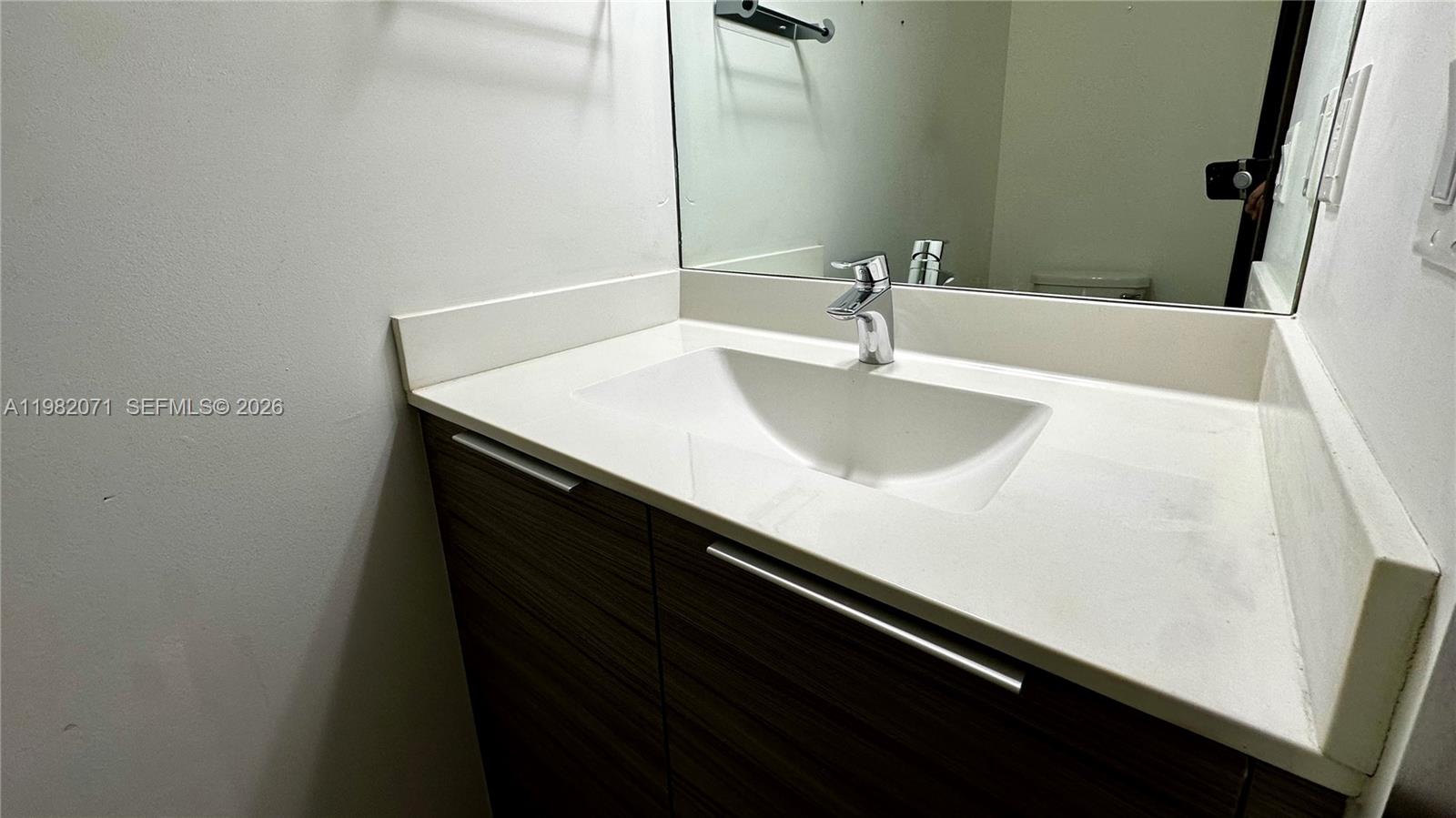 9155 NW 161st St Miami Lakes, FL 33018