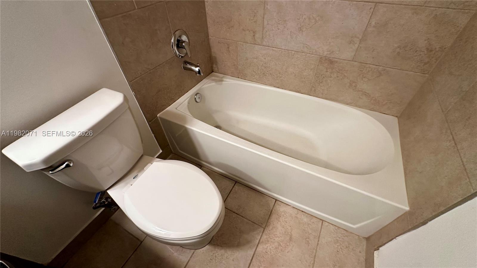 9155 NW 161st St Miami Lakes, FL 33018