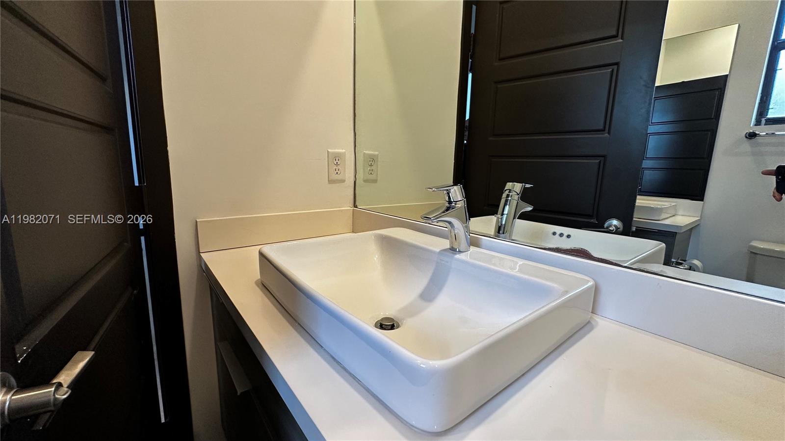 9155 NW 161st St Miami Lakes, FL 33018