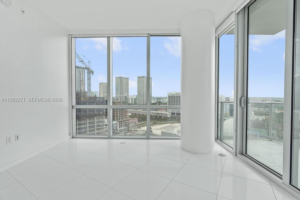 851 NE 1st Ave #2102 Miami, FL 33132