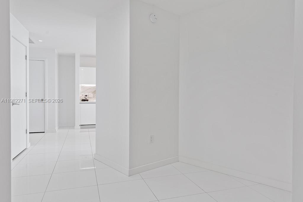 851 NE 1st Ave #2102 Miami, FL 33132