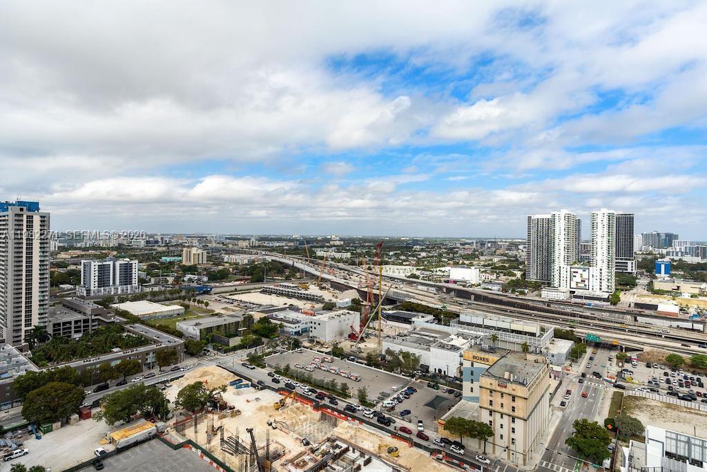 851 NE 1st Ave #2102 Miami, FL 33132