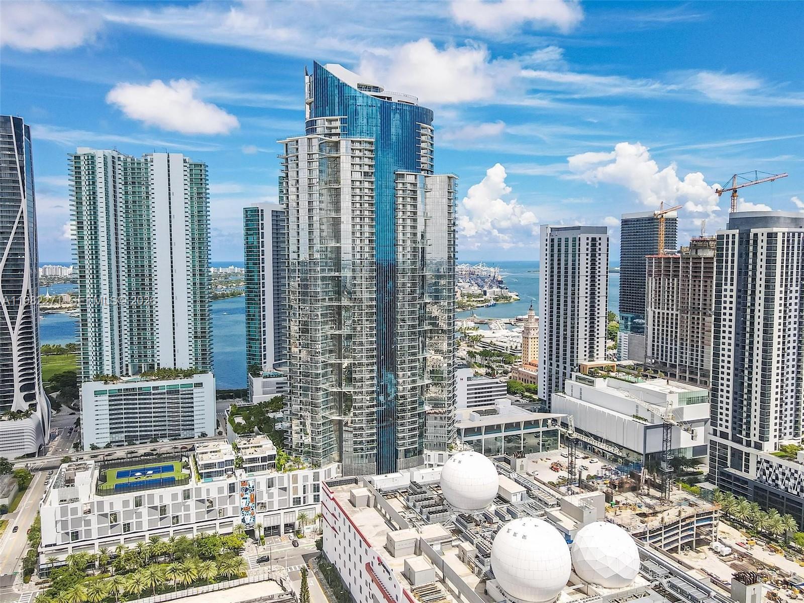 851 NE 1st Ave #2102 Miami, FL 33132