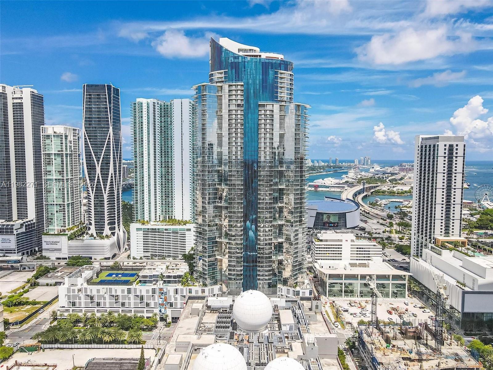 851 NE 1st Ave #2102 Miami, FL 33132
