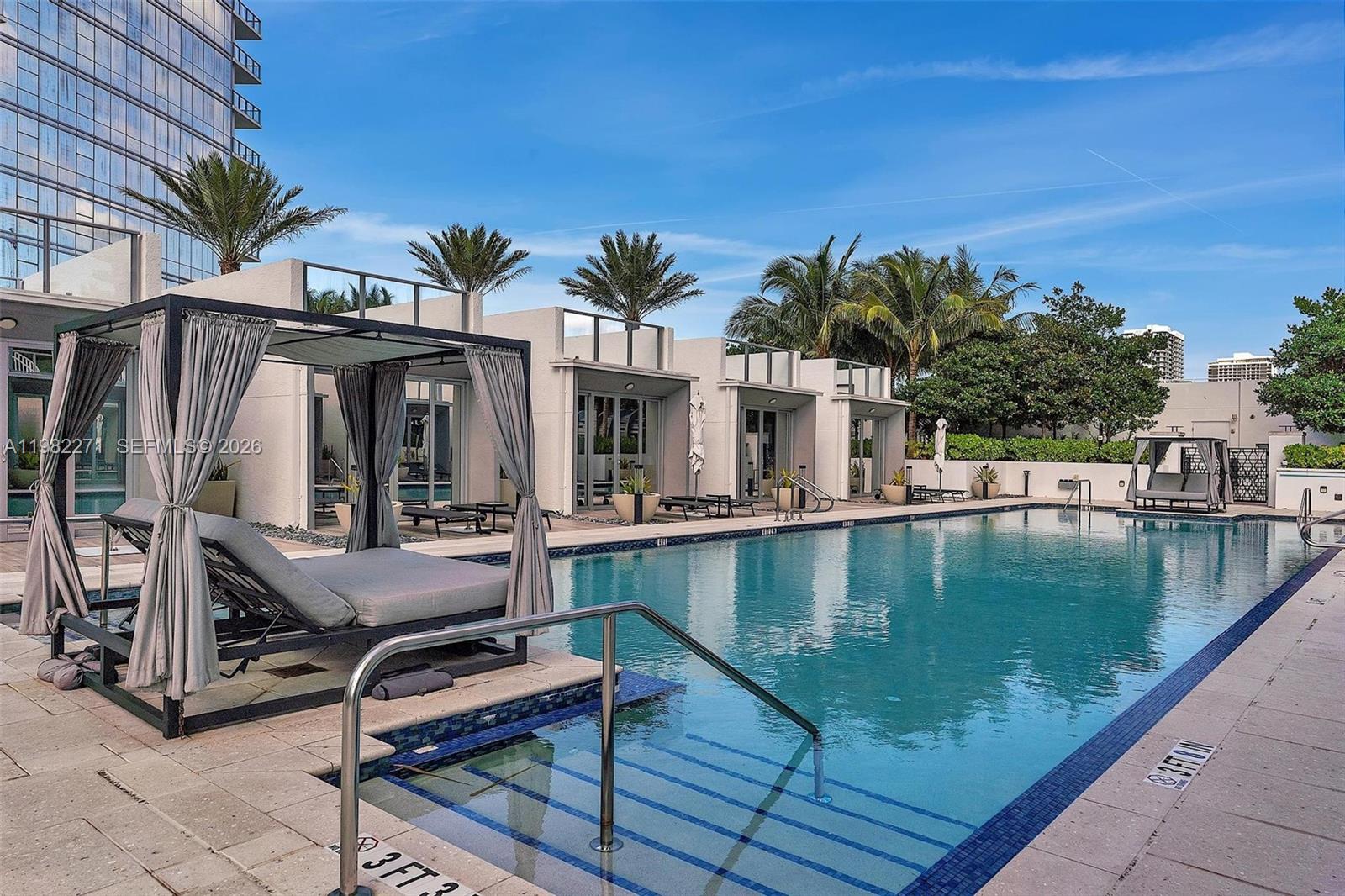 851 NE 1st Ave #2102 Miami, FL 33132