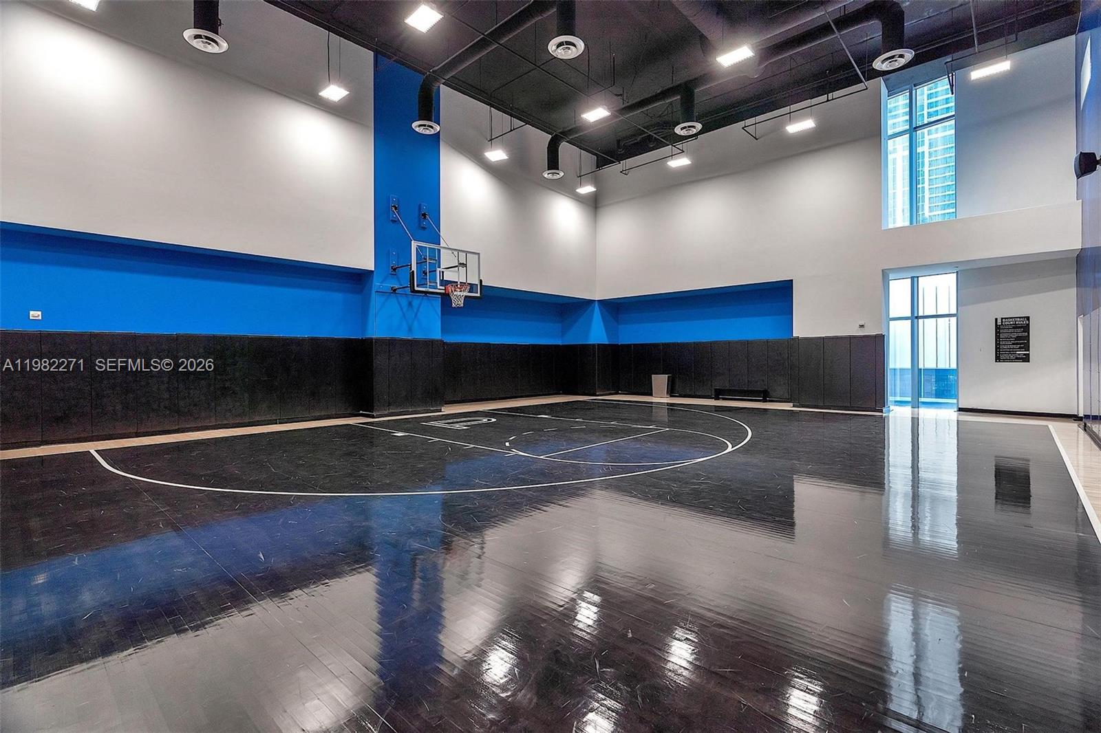 851 NE 1st Ave #2102 Miami, FL 33132