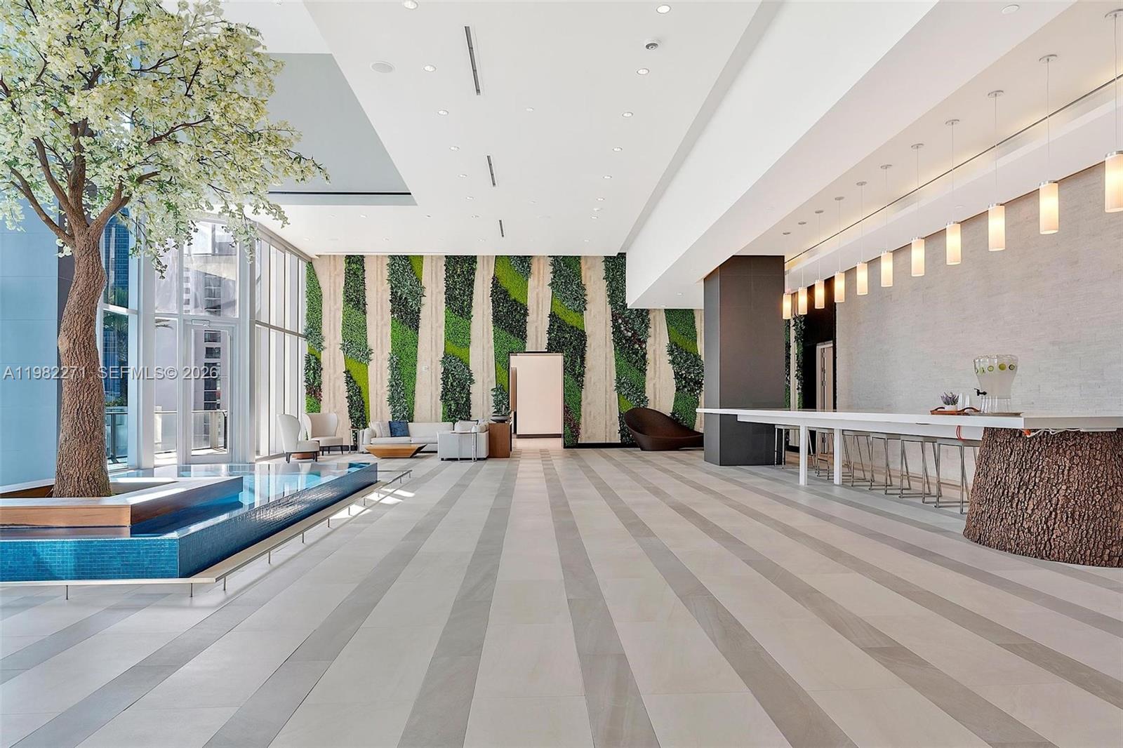 851 NE 1st Ave #2102 Miami, FL 33132