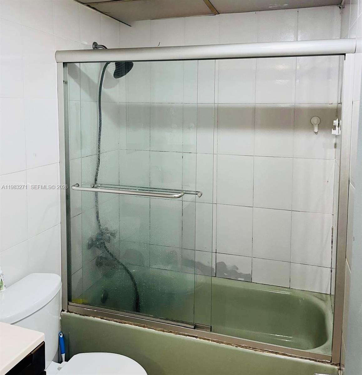 1735 NE 164th St #D306 North Miami Beach, FL 33162