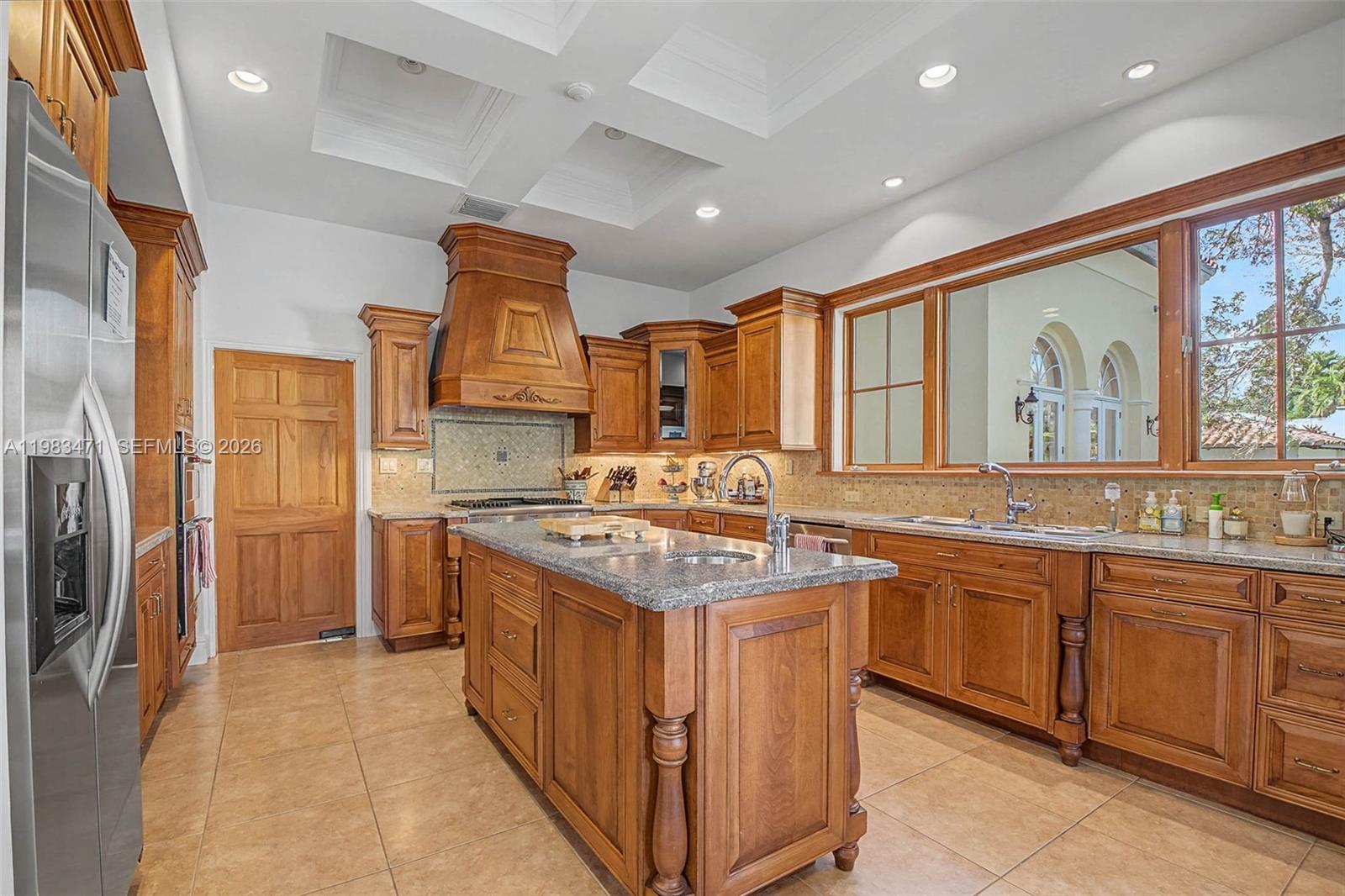 6075 SW 85th Ave Miami, FL 33143