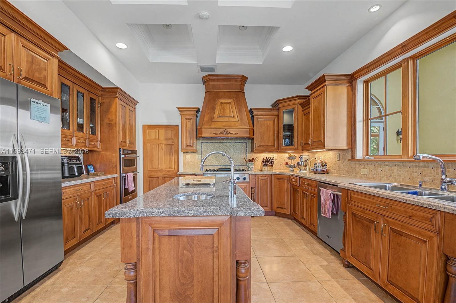 6075 SW 85th Ave Miami, FL 33143