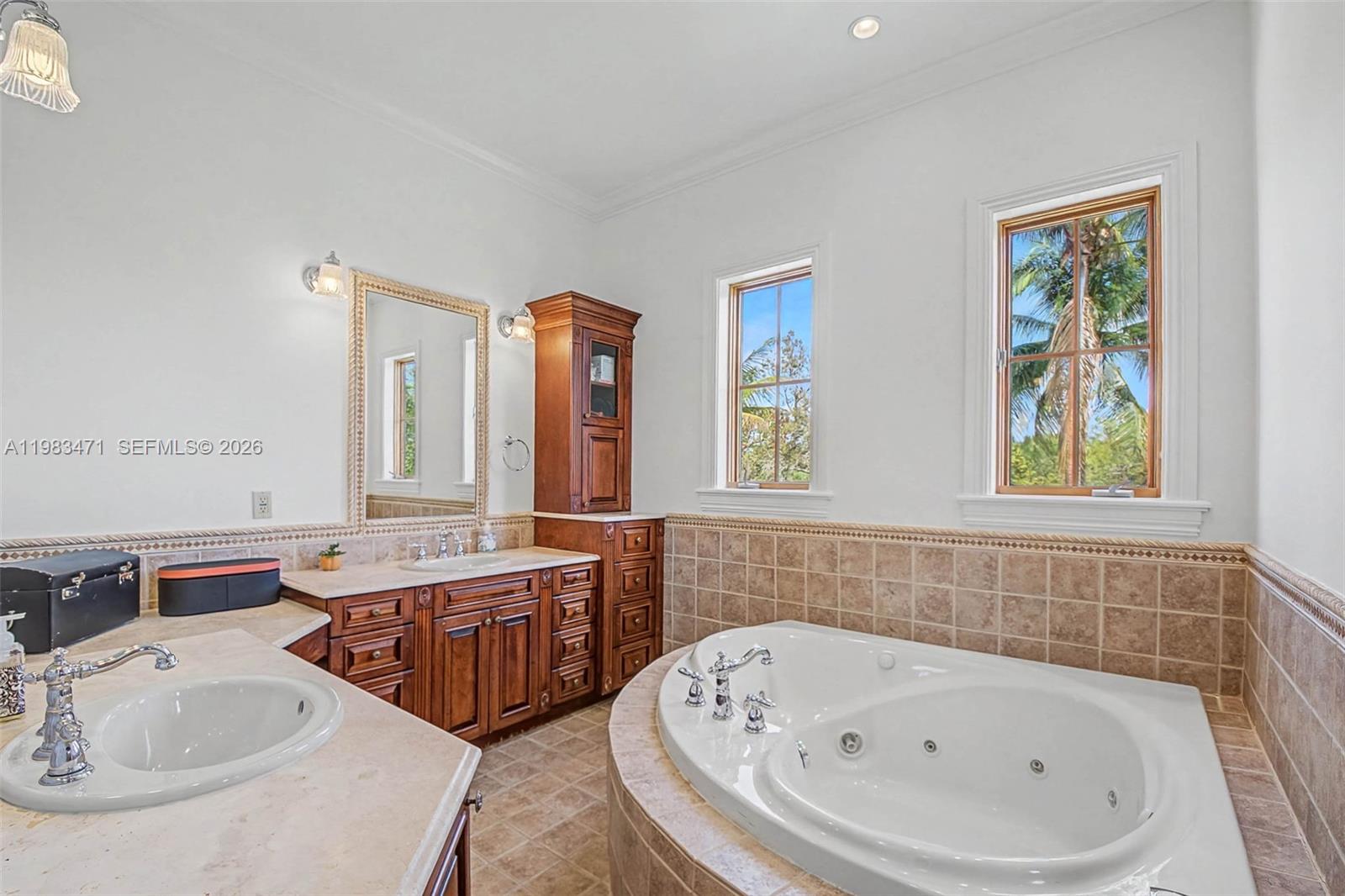 6075 SW 85th Ave Miami, FL 33143