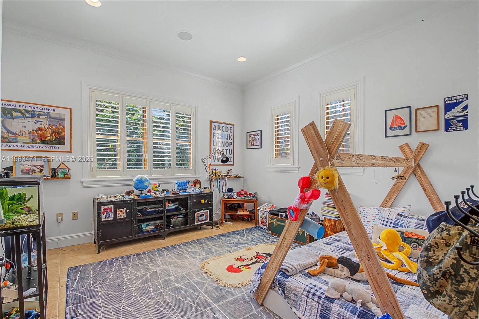 6075 SW 85th Ave Miami, FL 33143