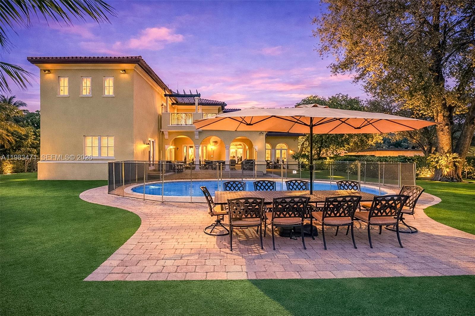 6075 SW 85th Ave Miami, FL 33143