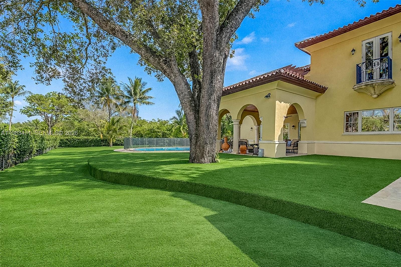 6075 SW 85th Ave Miami, FL 33143