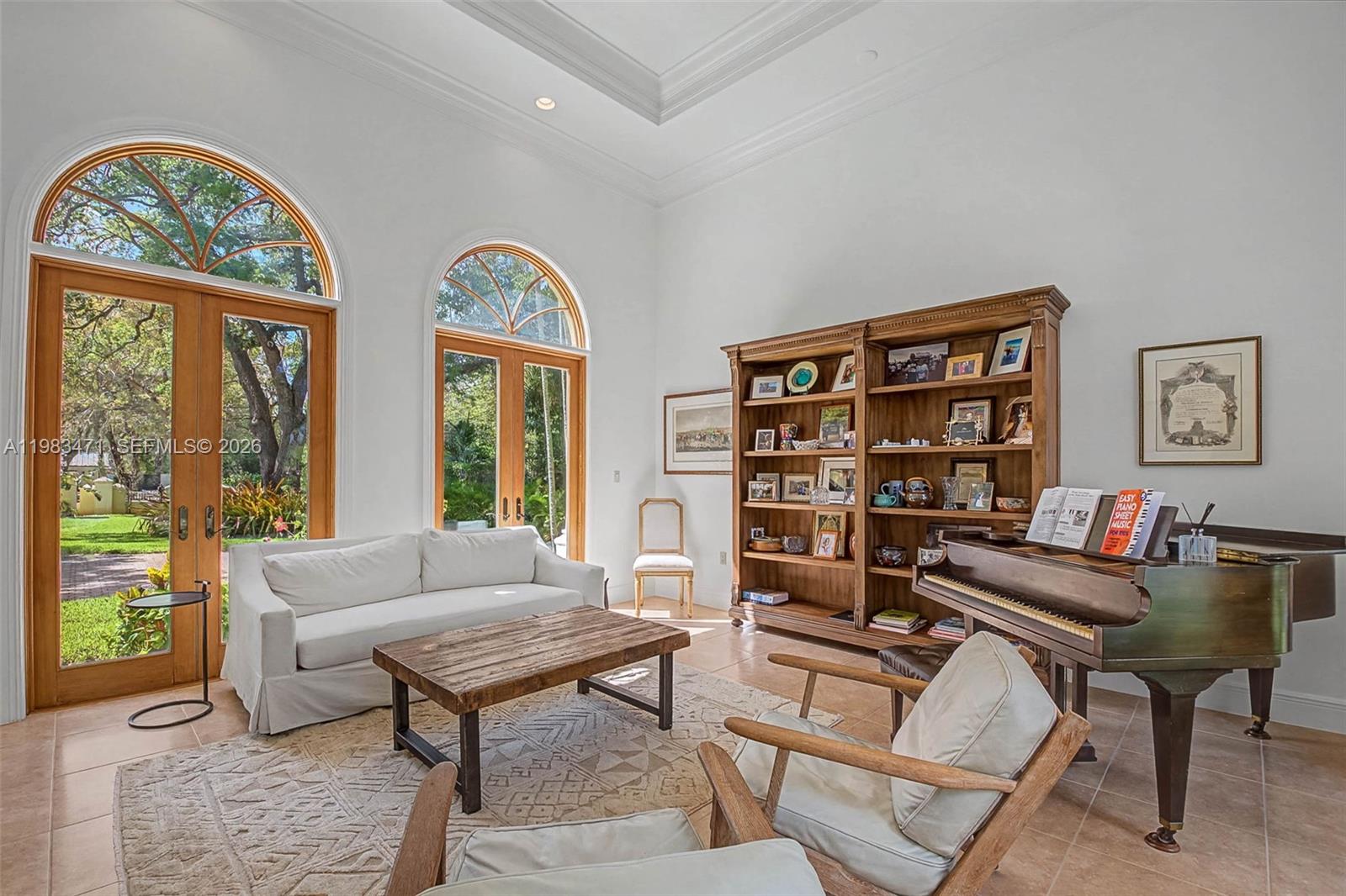 6075 SW 85th Ave Miami, FL 33143