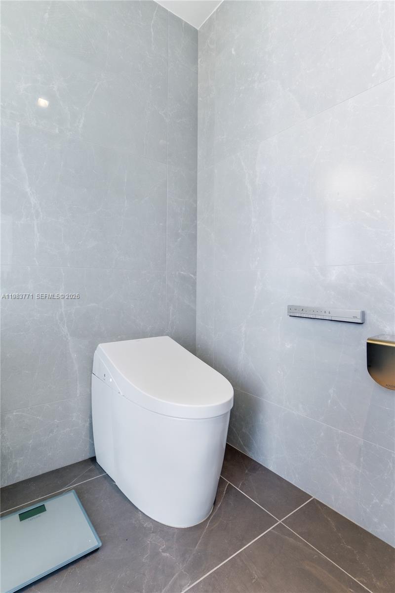 1116 N Ocean Blvd #1801 Pompano Beach, FL 33062