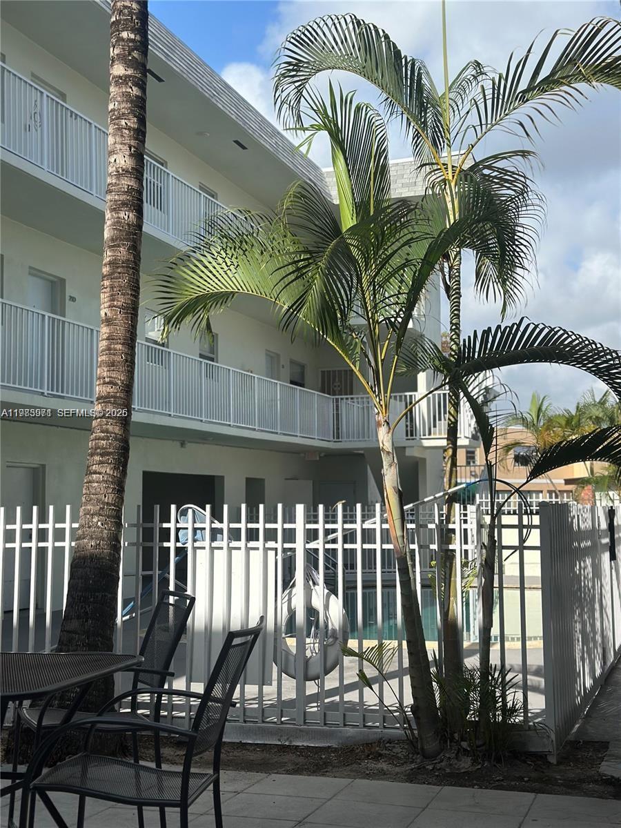 12890 NE 8th Ave #101 North Miami, FL 33161