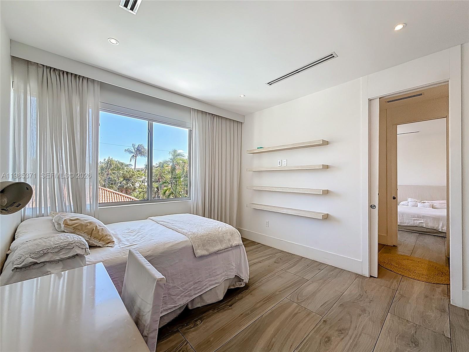 Undisclosed Address Key Biscayne, FL 33149